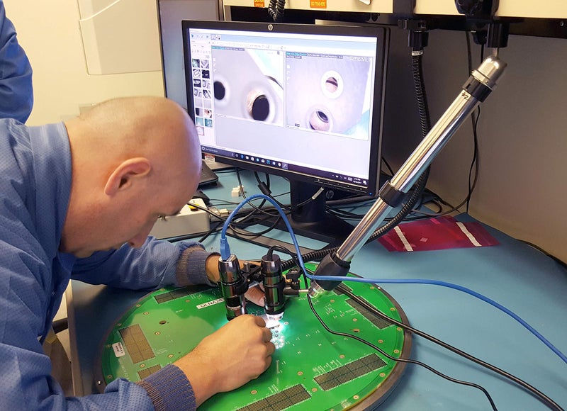 PC GEARS Versatile Positioning Stand for USB Microscopes with C-Clamp Base - Image 4